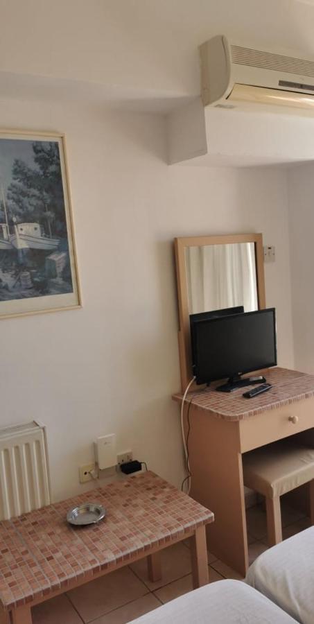 Simos Magic Beach Hotel Apts Ayia Napa Bagian luar foto