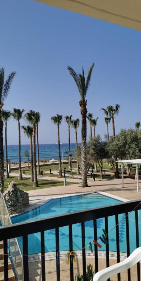 Simos Magic Beach Hotel Apts Ayia Napa Bagian luar foto