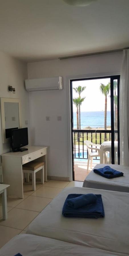 Simos Magic Beach Hotel Apts Ayia Napa Bagian luar foto