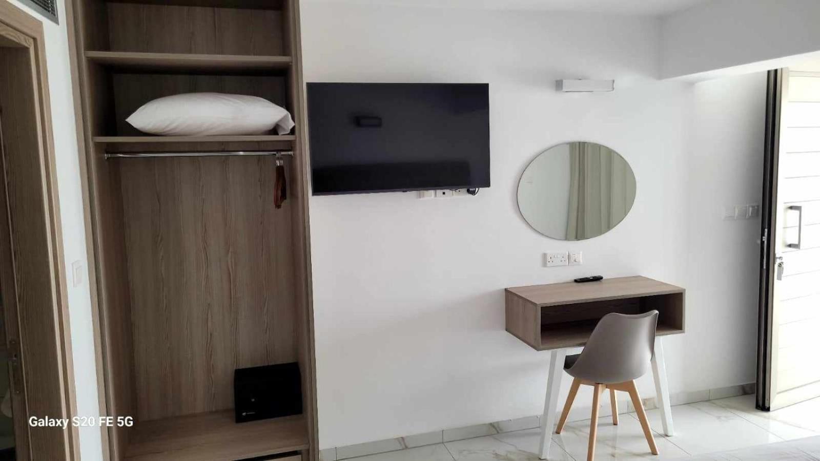 Simos Magic Beach Hotel Apts Ayia Napa Bagian luar foto