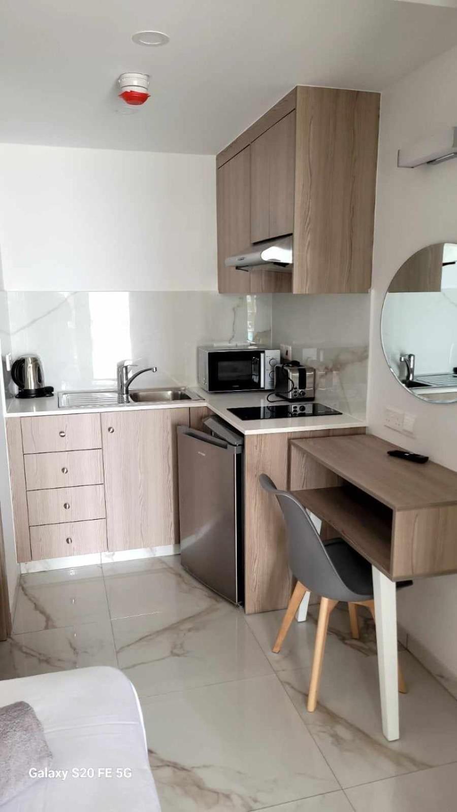 Simos Magic Beach Hotel Apts Ayia Napa Bagian luar foto