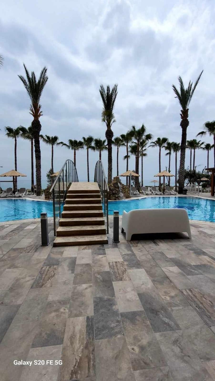 Simos Magic Beach Hotel Apts Ayia Napa Bagian luar foto