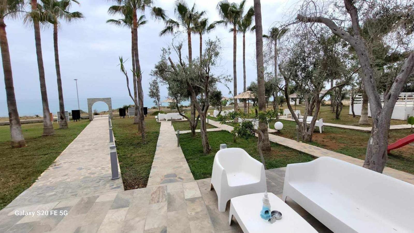 Simos Magic Beach Hotel Apts Ayia Napa Bagian luar foto