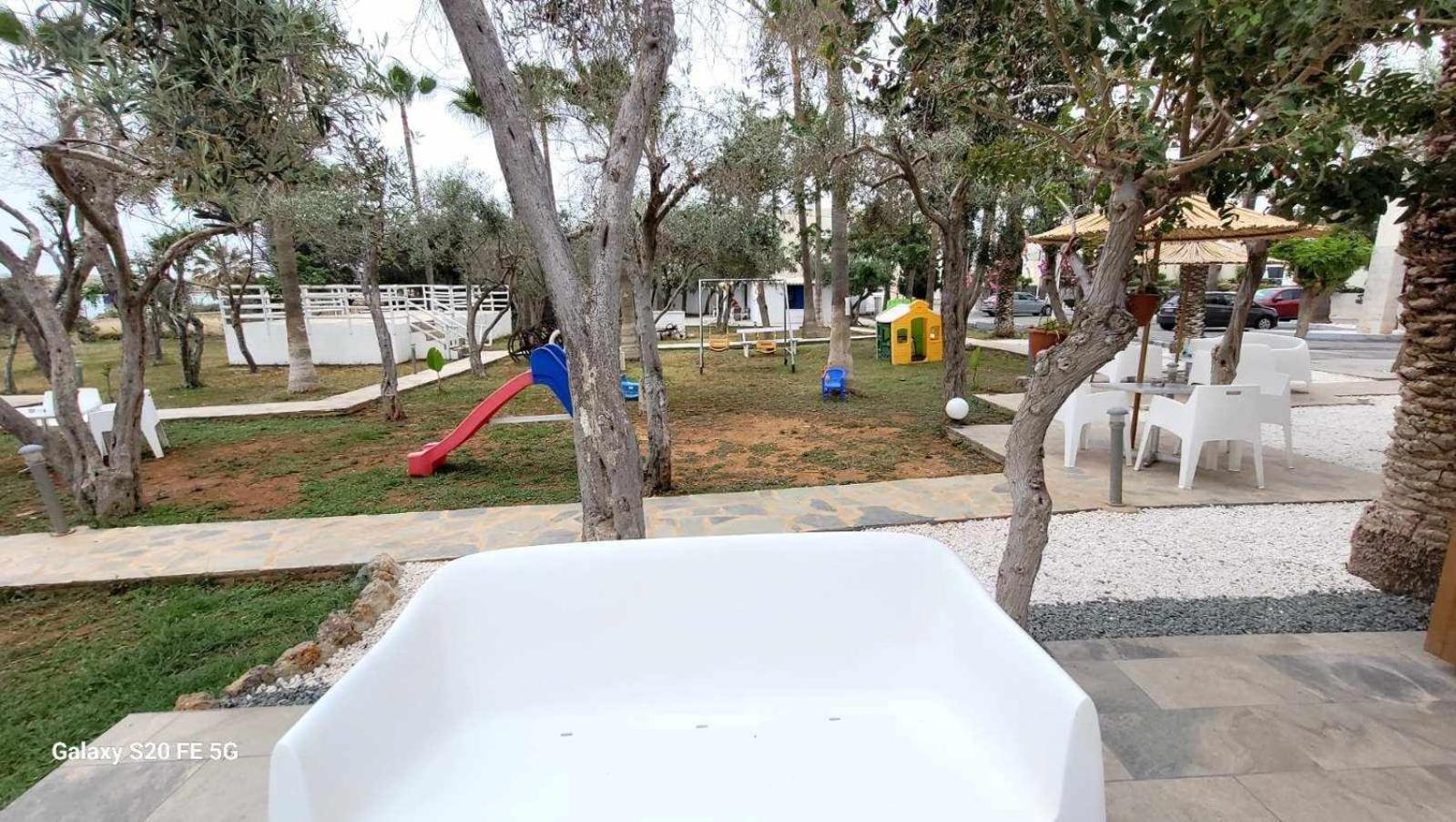 Simos Magic Beach Hotel Apts Ayia Napa Bagian luar foto