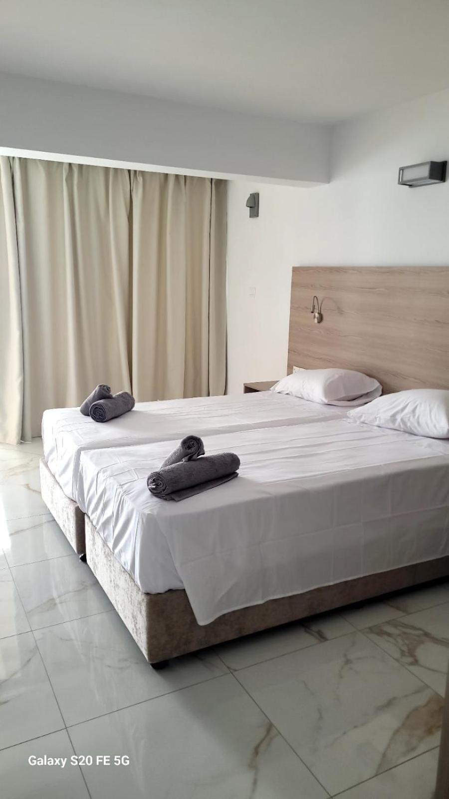 Simos Magic Beach Hotel Apts Ayia Napa Bagian luar foto
