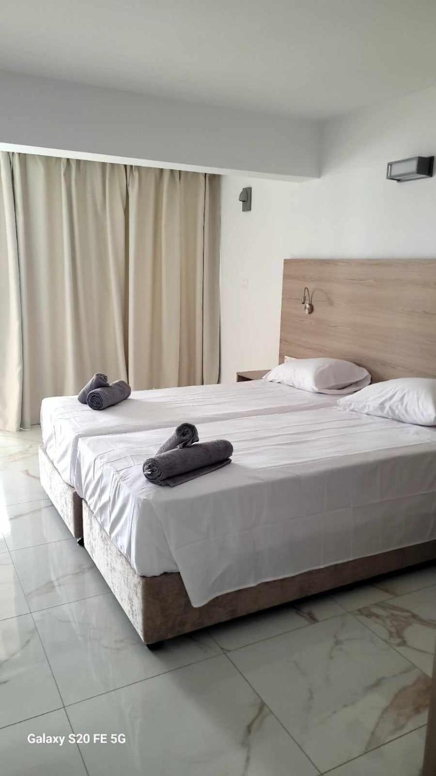 Simos Magic Beach Hotel Apts Ayia Napa Bagian luar foto